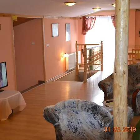 Pod Sniezna Фермерский дом *